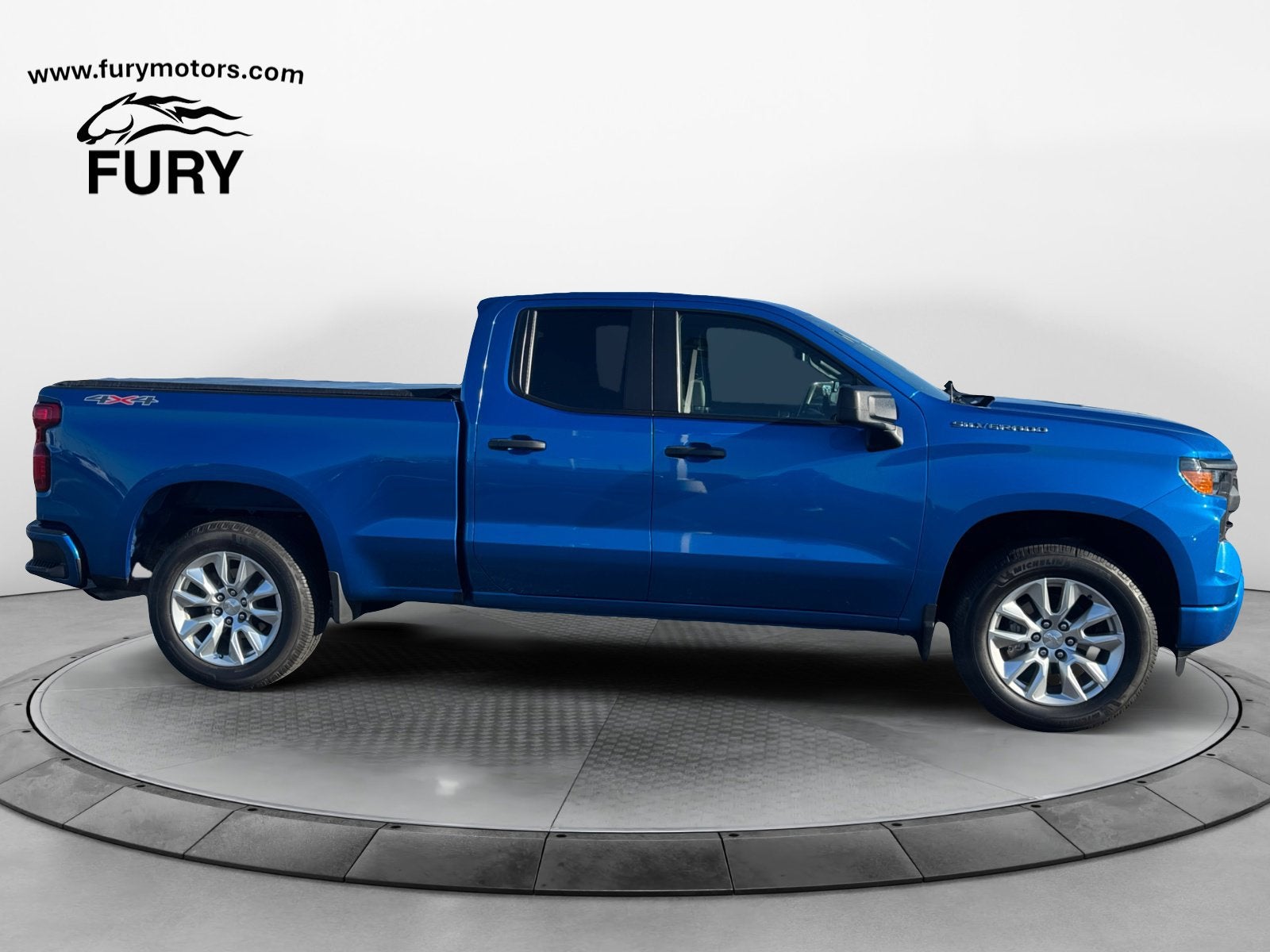 2023 Chevrolet Silverado 1500 4WD Double Cab Standard Bed Custom