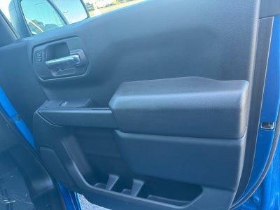 2023 Chevrolet Silverado 1500 4WD Double Cab Standard Bed Custom