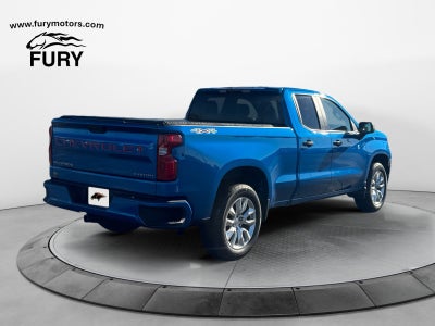 2023 Chevrolet Silverado 1500 4WD Double Cab Standard Bed Custom