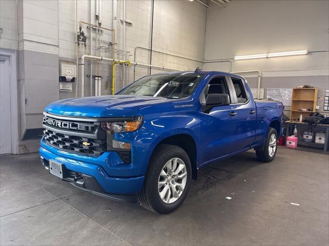 2023 Chevrolet Silverado 1500 4WD Double Cab Standard Bed Custom
