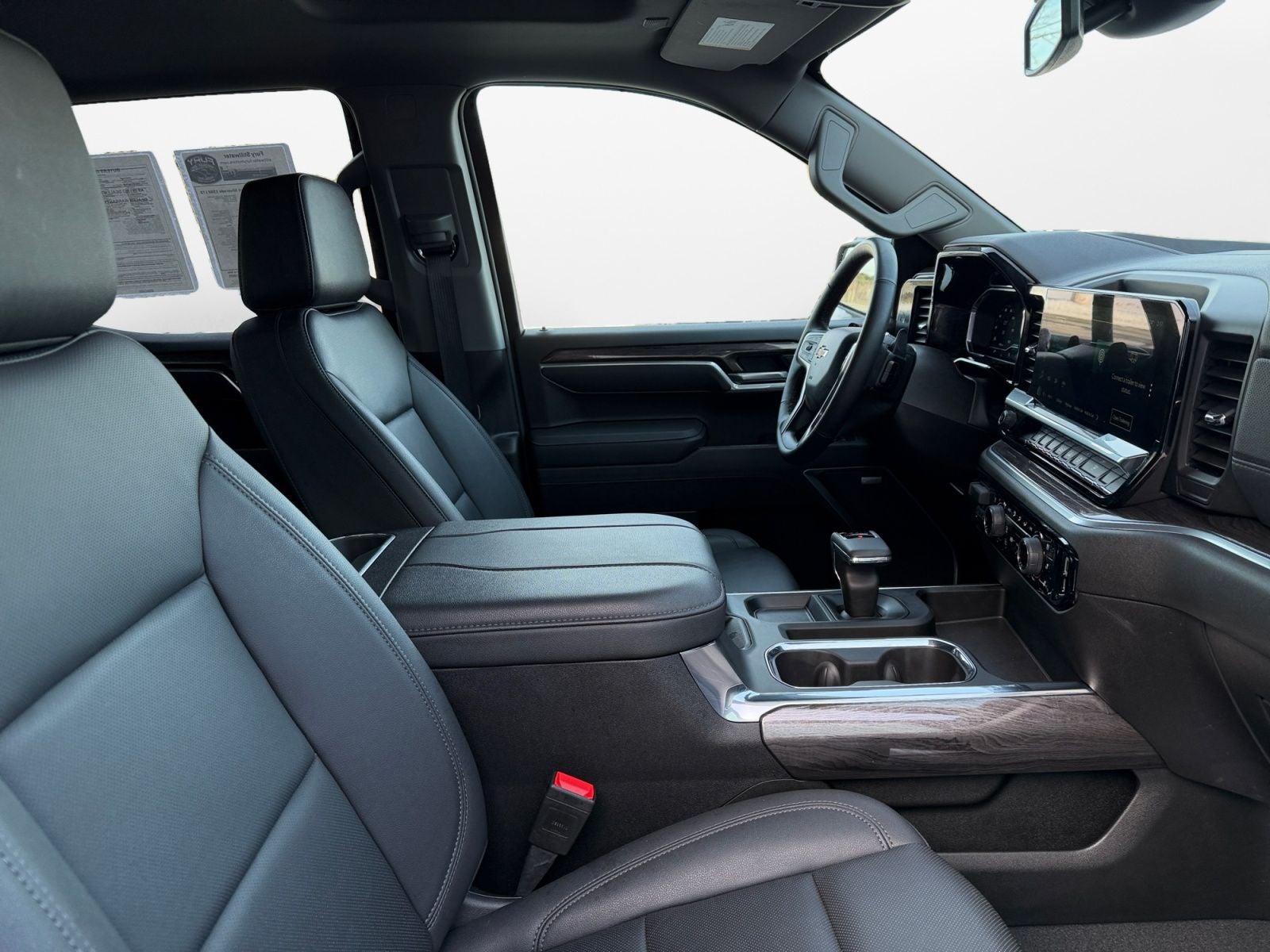 2025 Chevrolet Silverado 1500 4WD LTZ