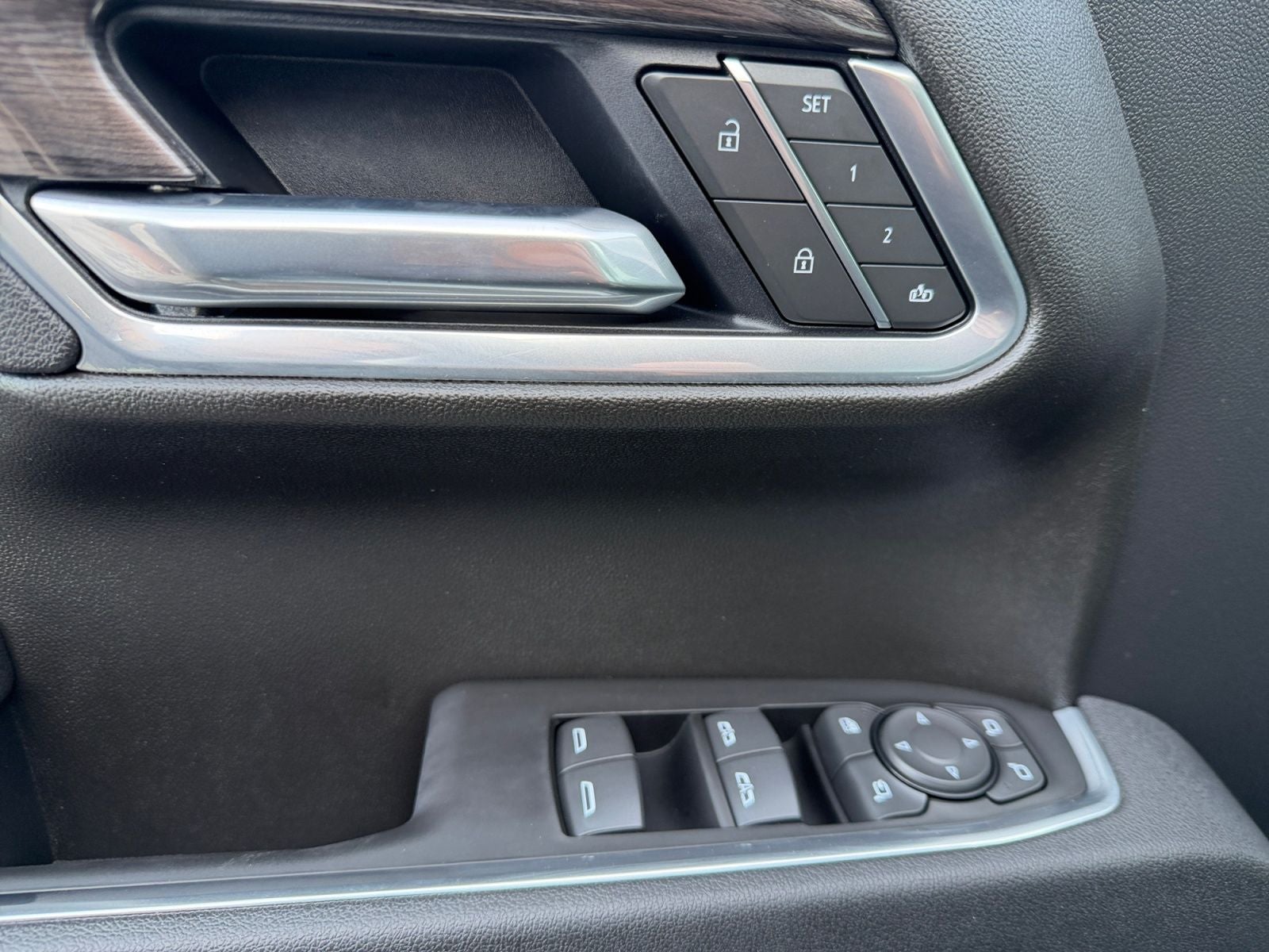 2025 Chevrolet Silverado 1500 4WD LTZ