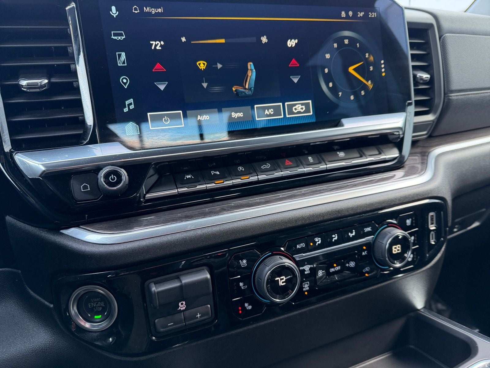 2025 Chevrolet Silverado 1500 4WD LTZ