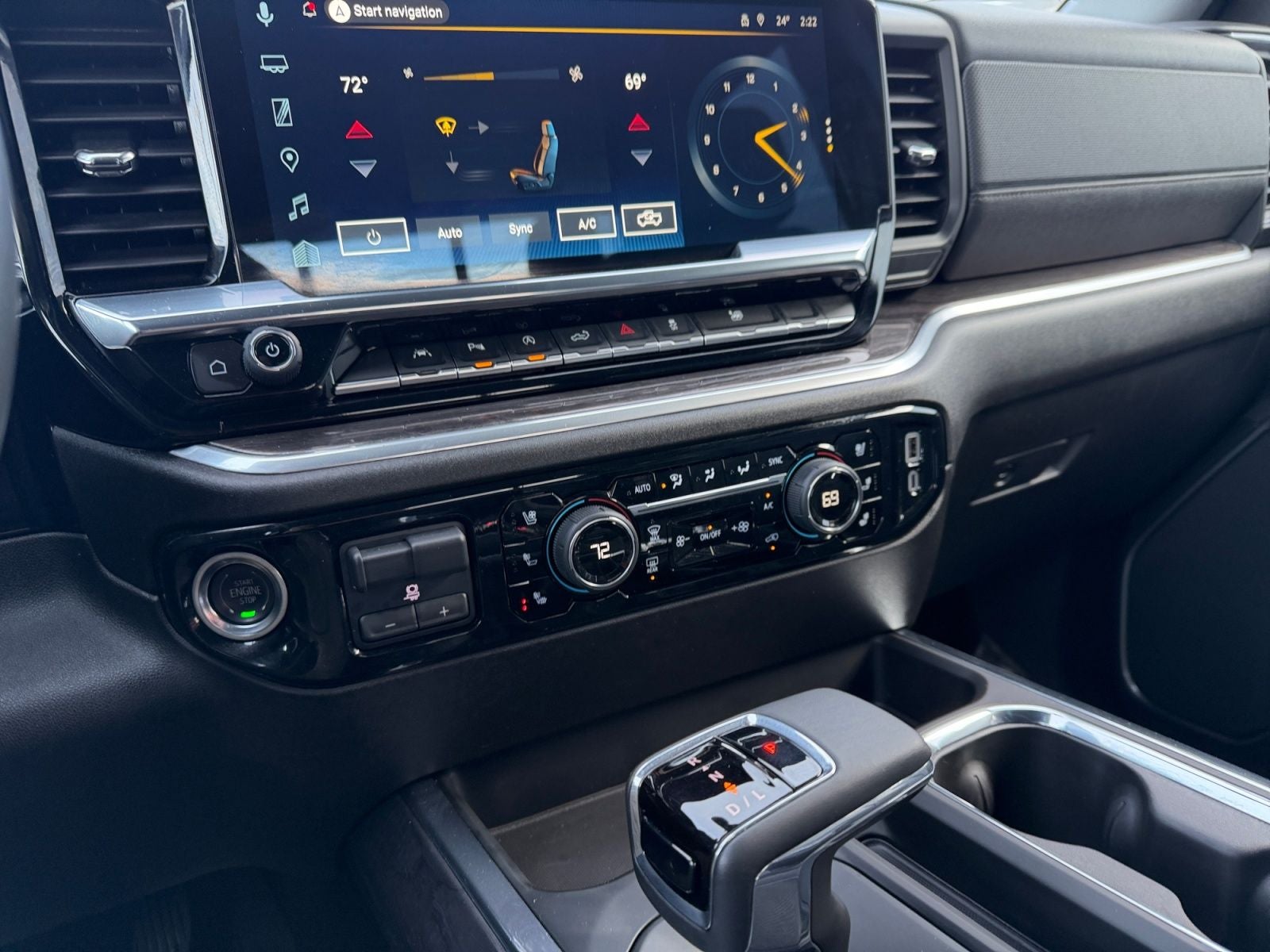 2025 Chevrolet Silverado 1500 4WD LTZ