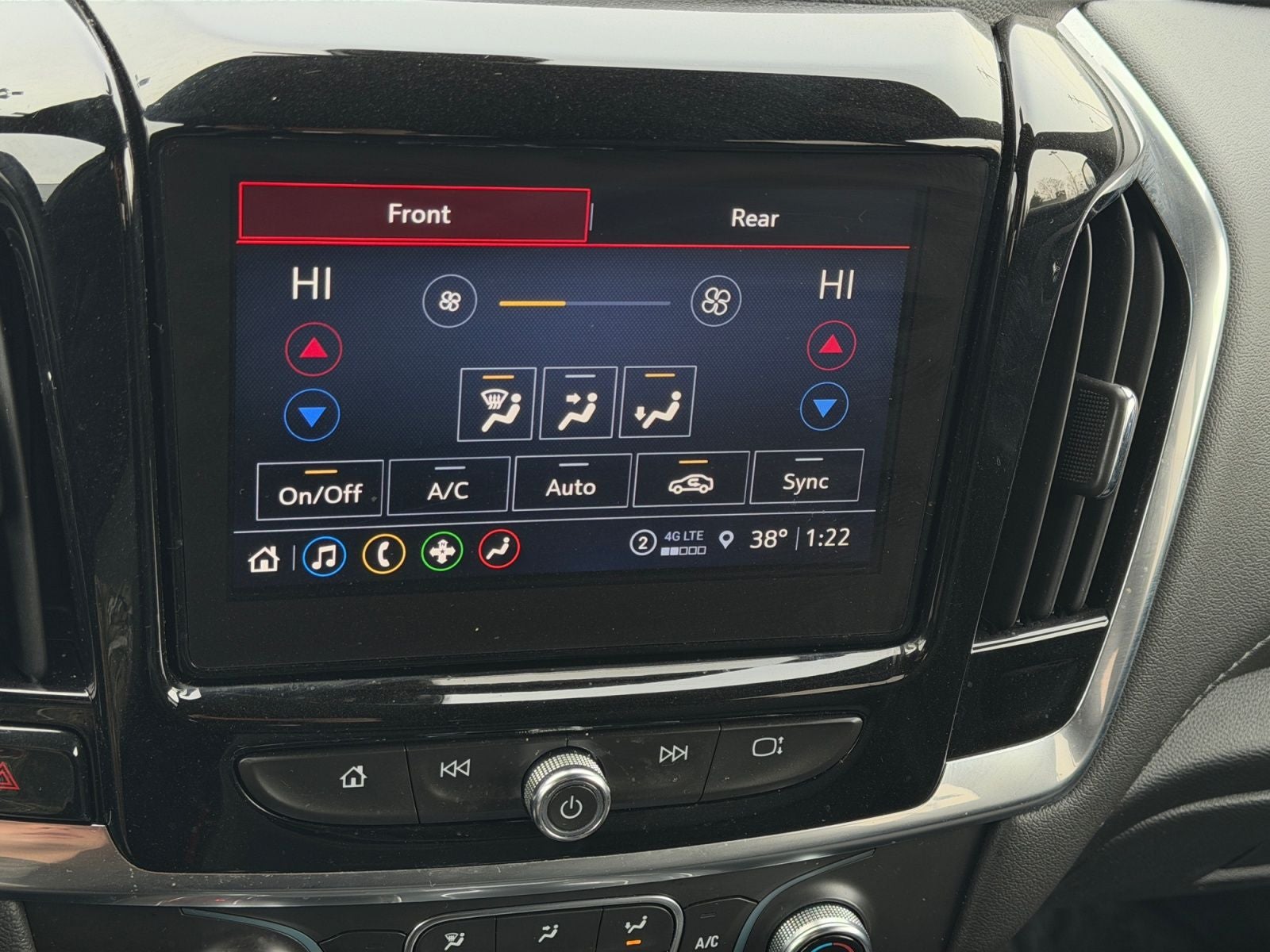 2023 Chevrolet Traverse AWD LT Cloth