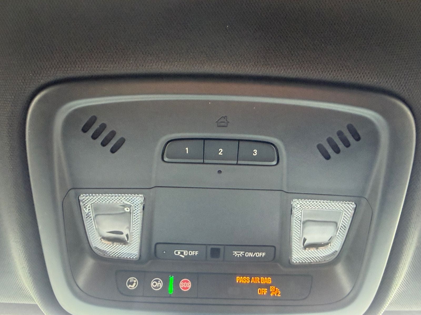 2023 Chevrolet Traverse AWD LT Cloth