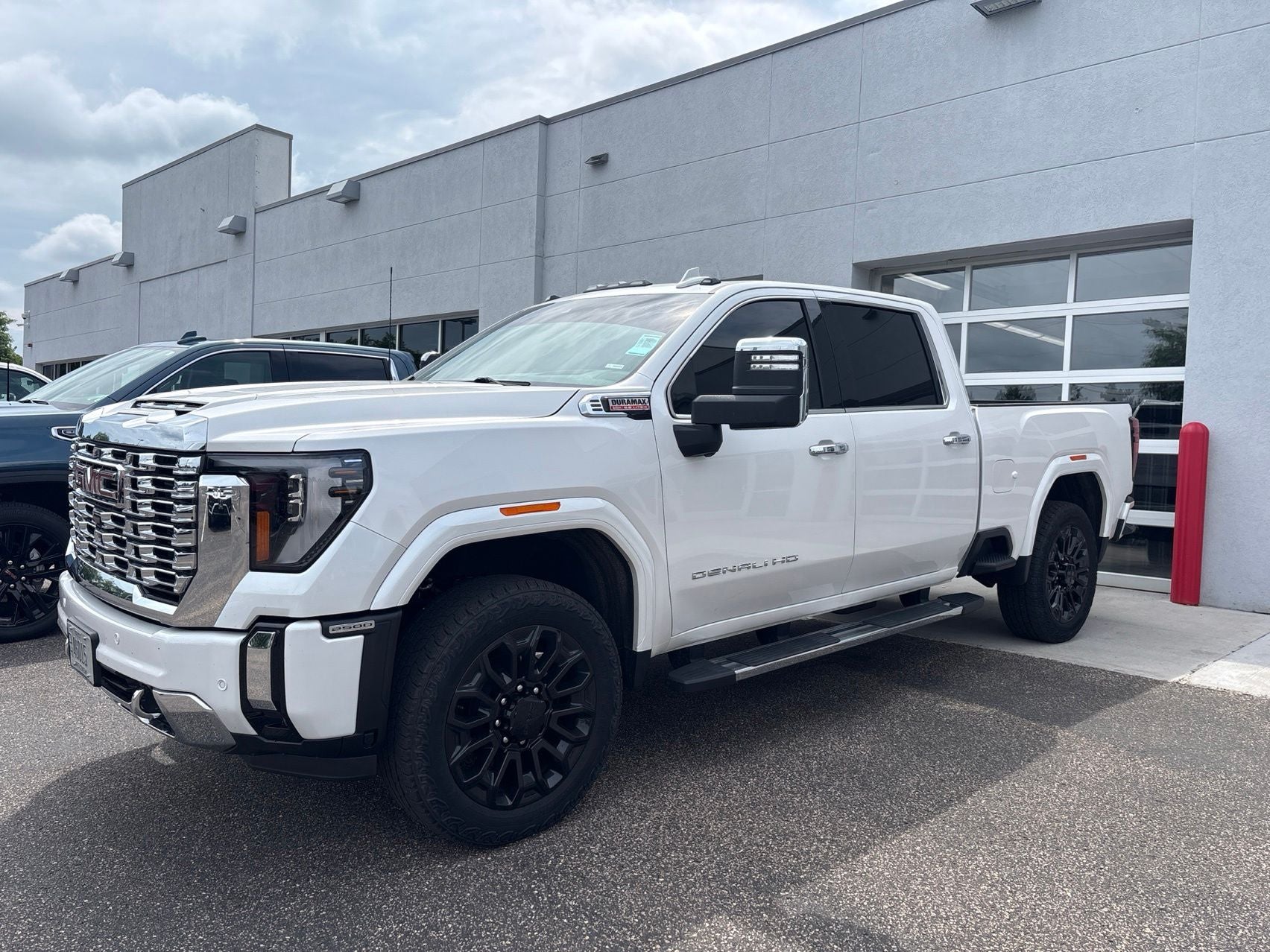2024 GMC Sierra 2500HD Denali