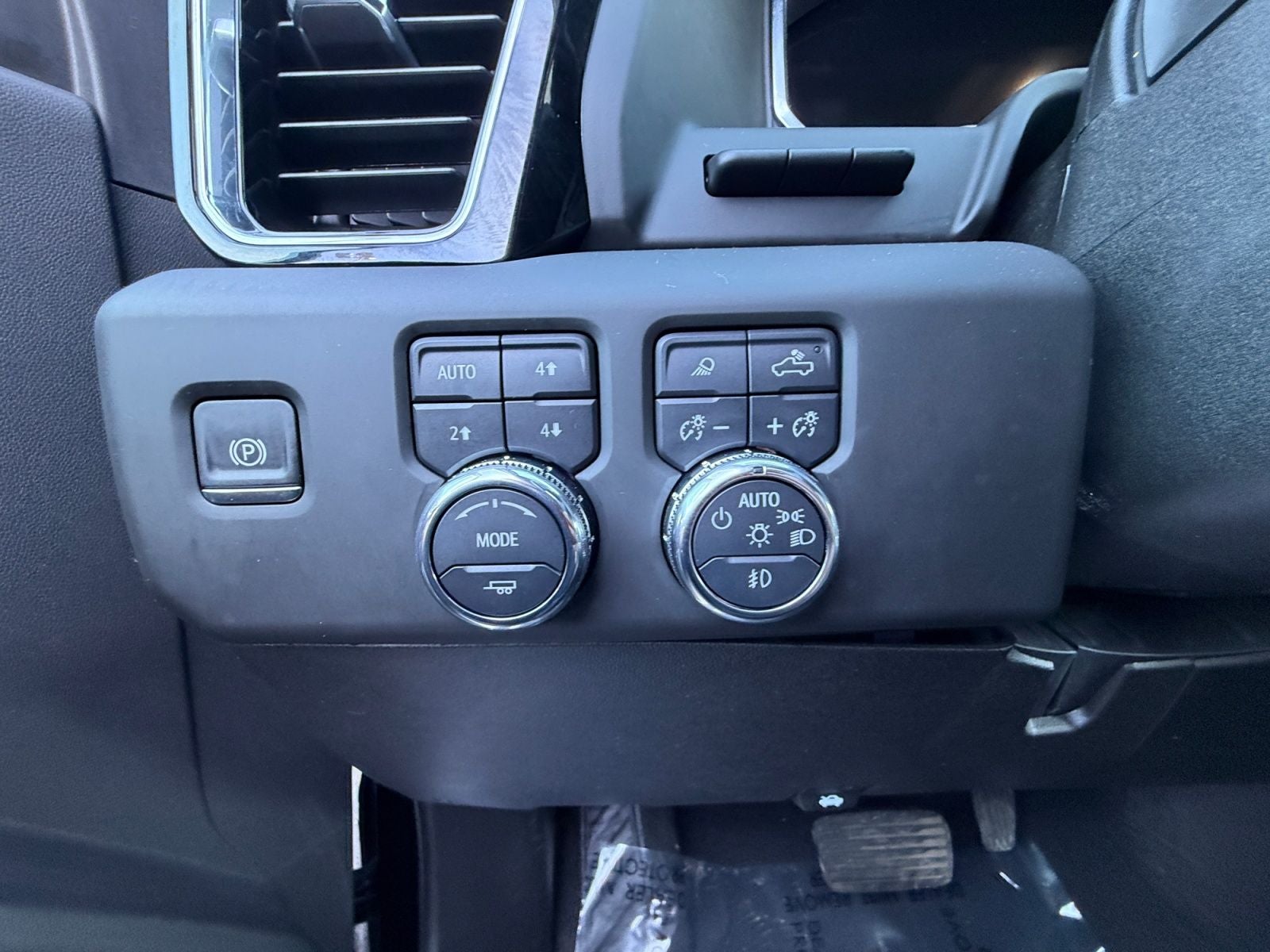 2025 GMC Sierra 2500HD Crew Cab, Standard Bed, Denali, 4WD