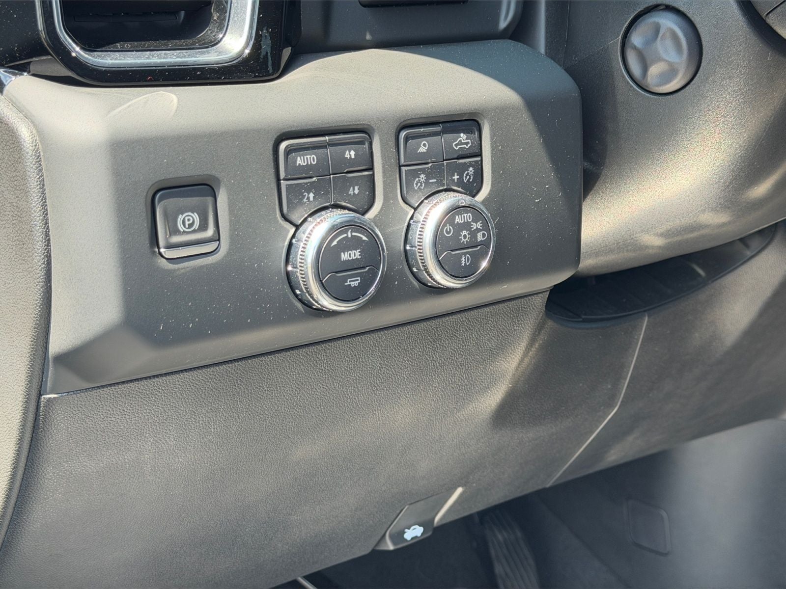 2024 GMC Sierra 1500 4WD Crew Cab Short Box Denali