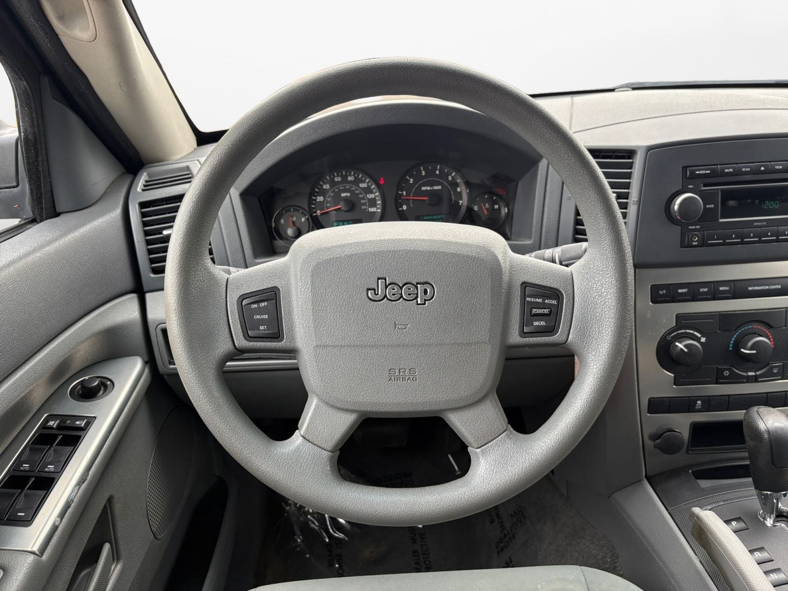 2006 Jeep Grand Cherokee Laredo