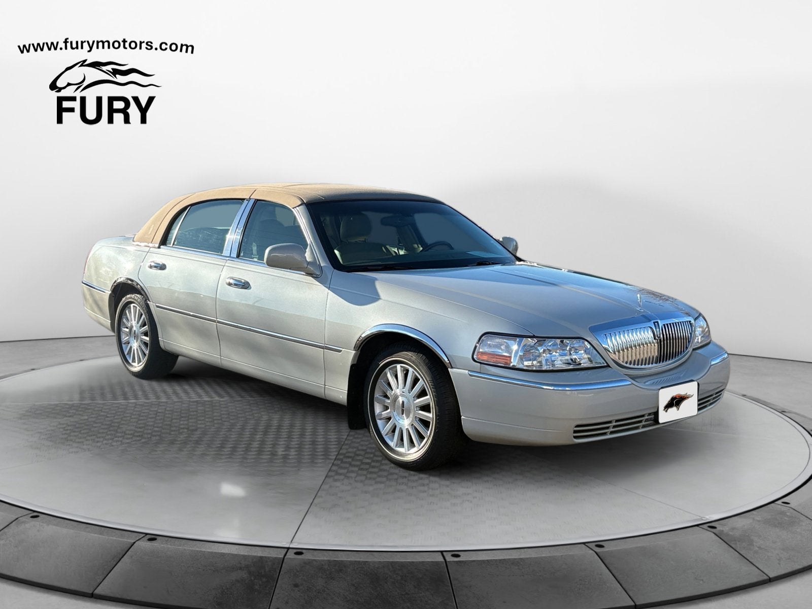 2004 Lincoln Town Car Ultimate