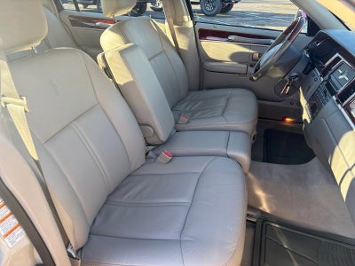 2004 Lincoln Town Car Ultimate