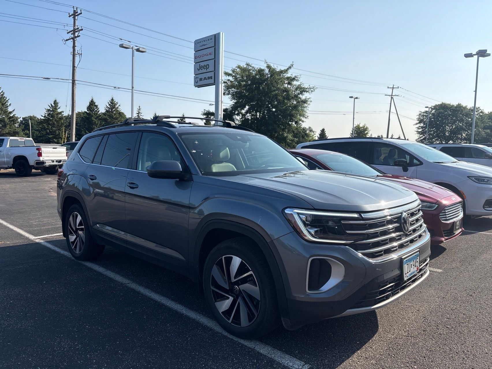 Used 2024 Volkswagen Atlas SE w/Tech with VIN 1V2KR2CA4RC574433 for sale in Waconia, Minnesota