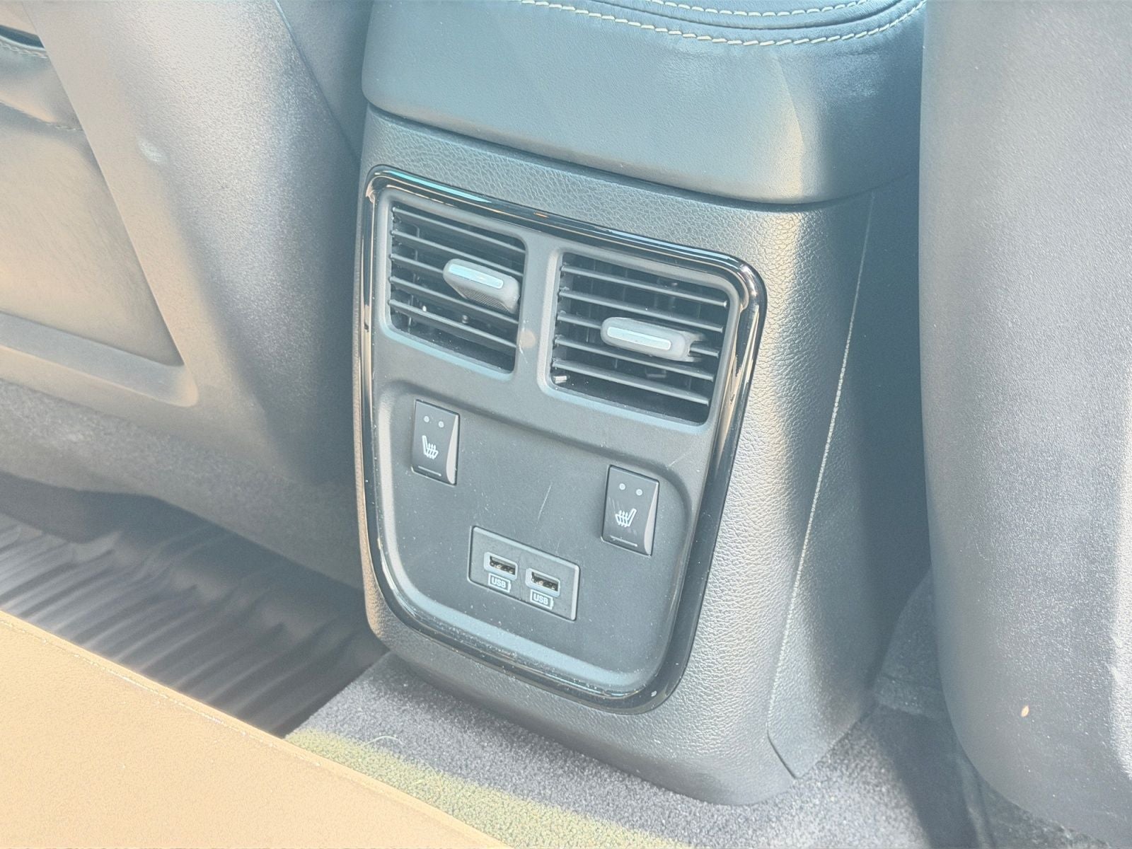 2023 Chrysler 300 300C