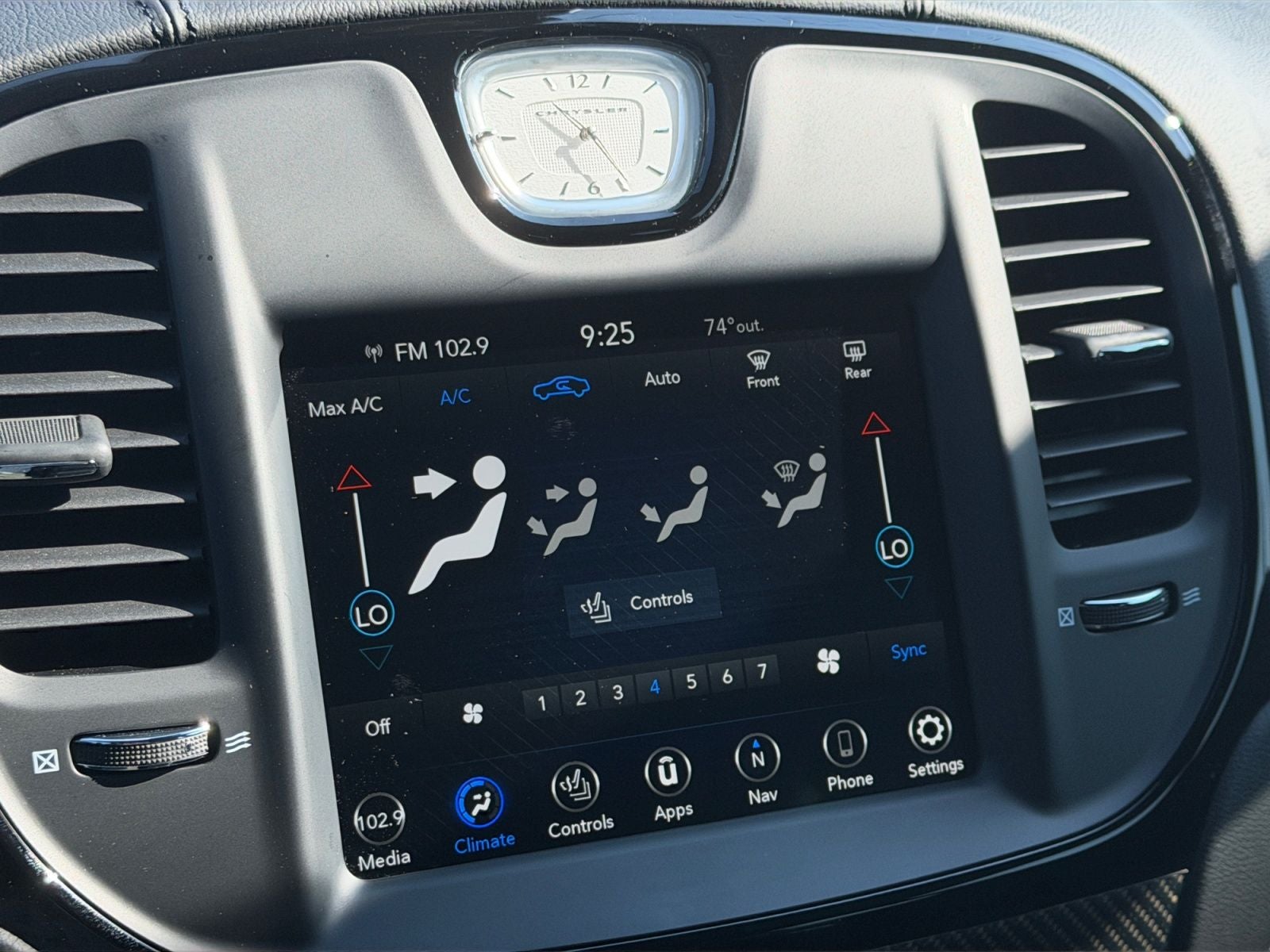 2023 Chrysler 300 300C