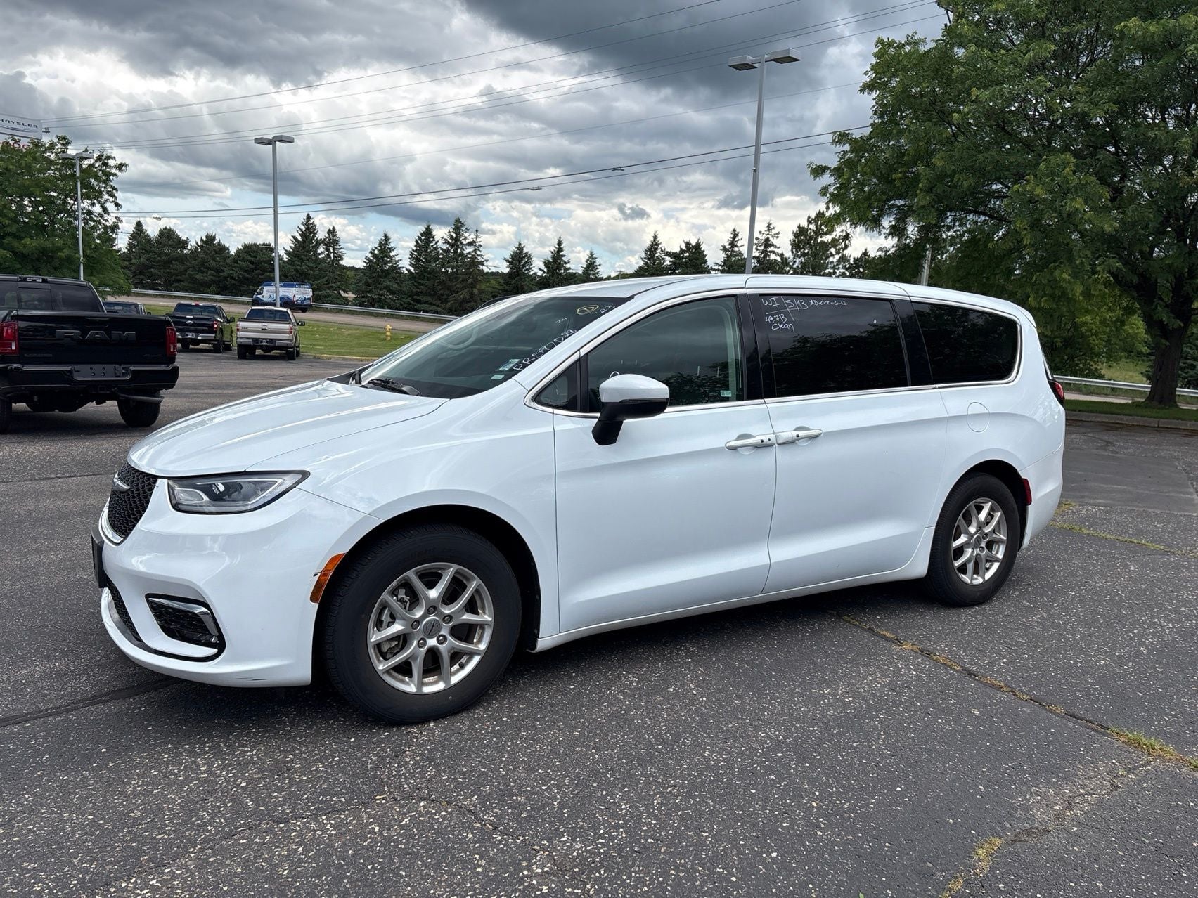 2023 Chrysler Pacifica Touring L