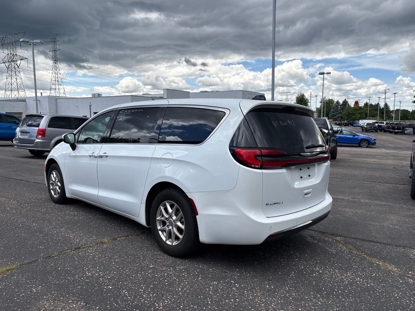 2023 Chrysler Pacifica Touring L