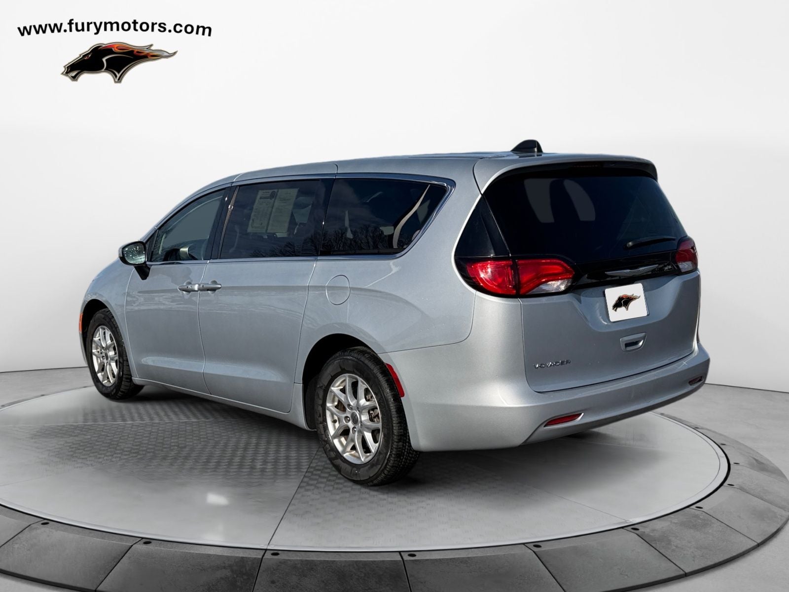 2023 Chrysler Voyager LX