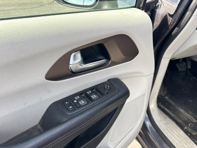 2017 Chrysler Pacifica Touring L Plus