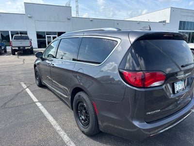 2017 Chrysler Pacifica Touring L Plus
