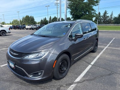 2017 Chrysler Pacifica Touring L Plus
