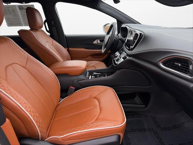 2024 Chrysler Pacifica Pinnacle AWD