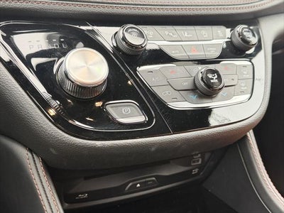 2024 Chrysler Pacifica Pinnacle AWD