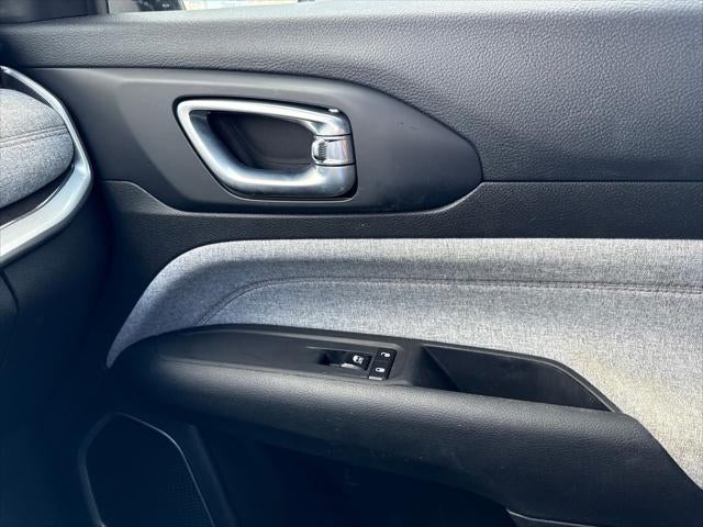 2023 Jeep Compass Latitude Lux FWD