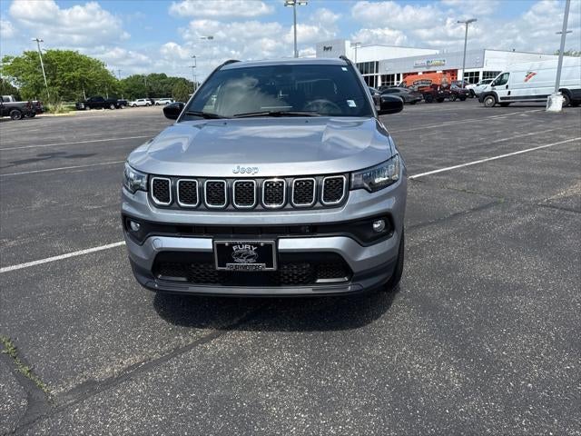 2023 Jeep Compass Latitude Lux FWD