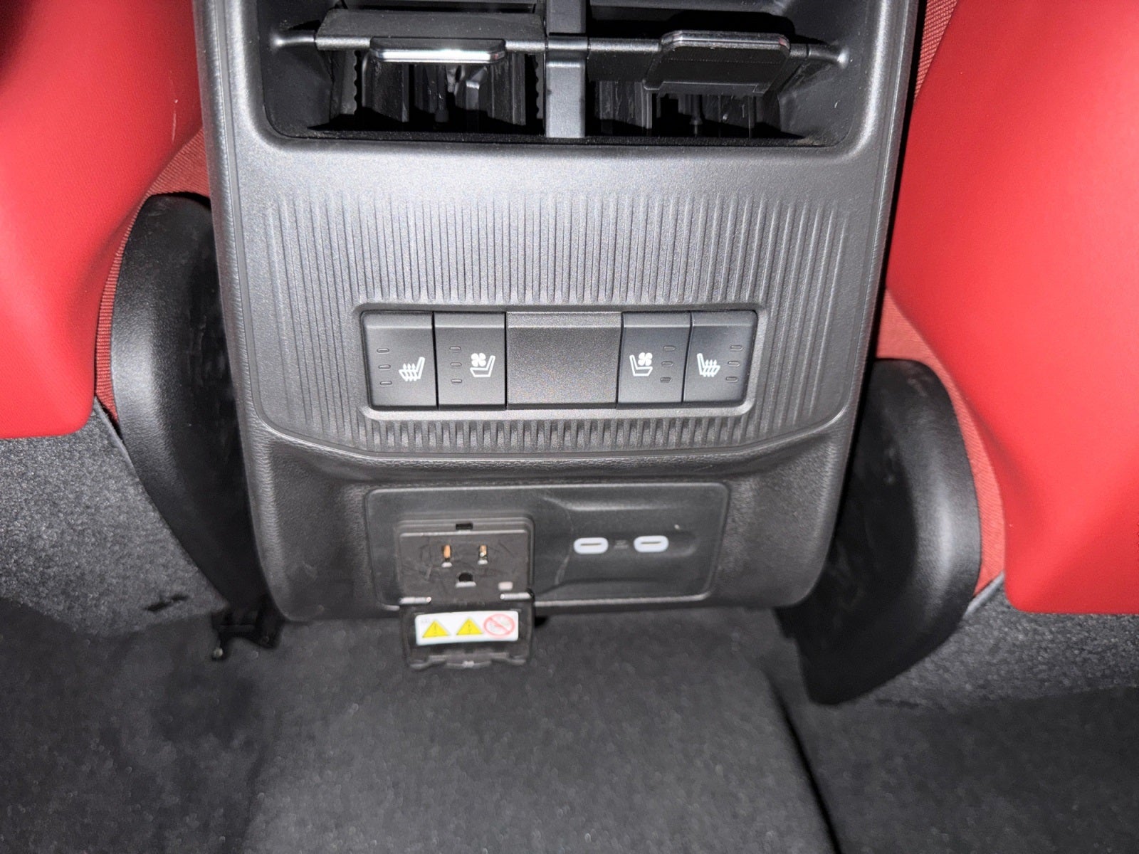 2024 Jeep Wagoneer S Launch Edition