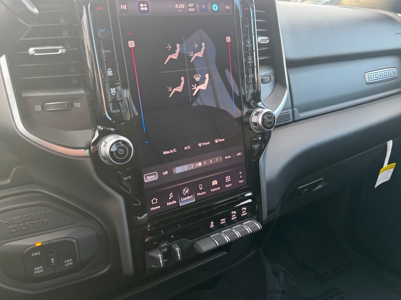 2025 RAM 2500 Big Horn Crew Cab 4x4 6'4' Box