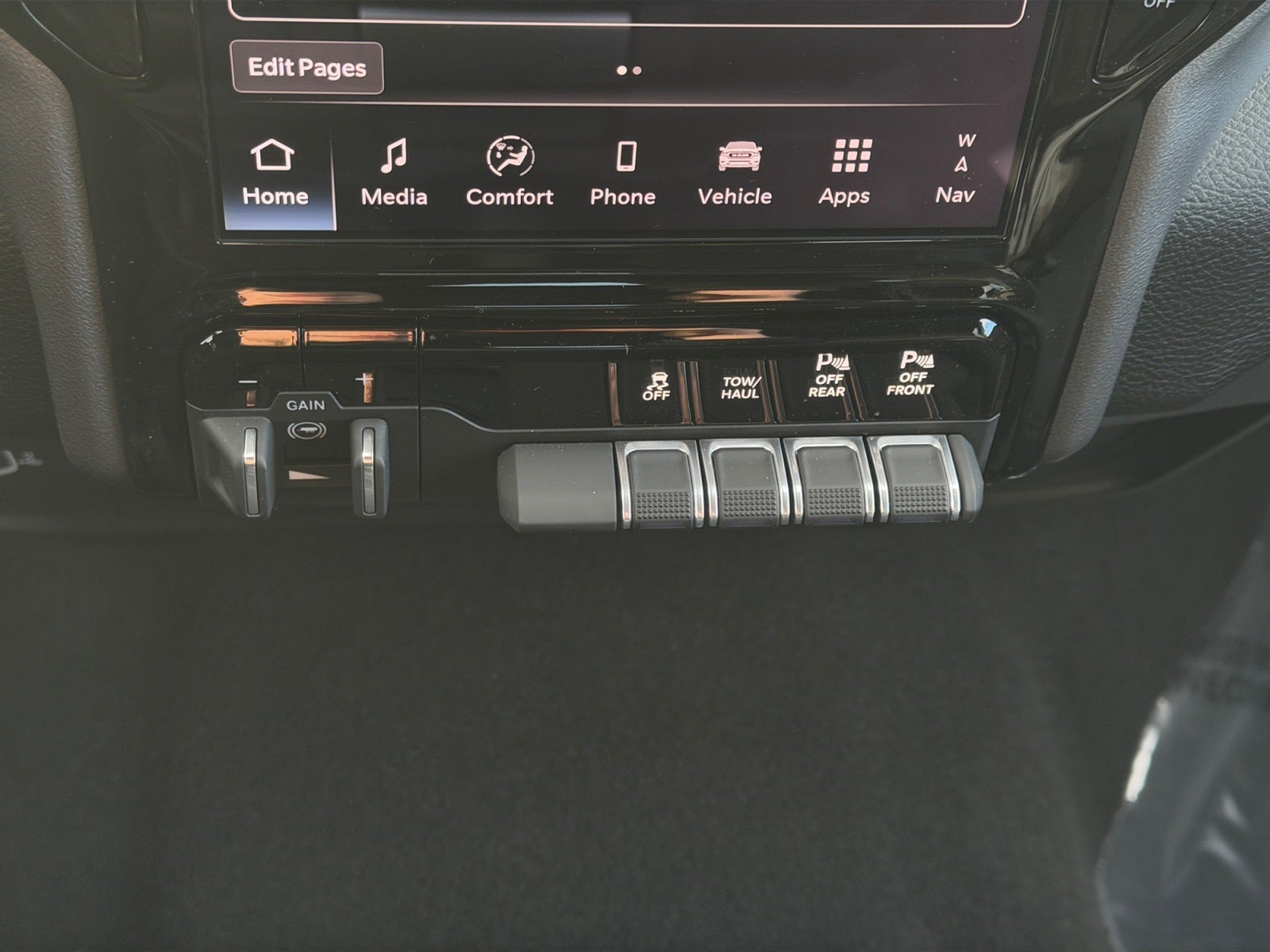 2025 RAM 2500 Big Horn Crew Cab 4x4 6'4' Box