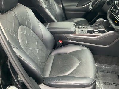 2023 Toyota Highlander Platinum