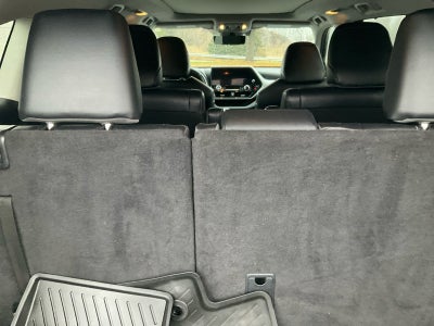 2023 Toyota Highlander Platinum