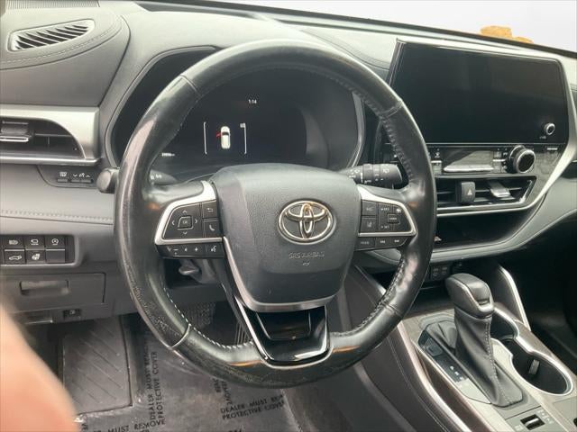 2023 Toyota Highlander Platinum