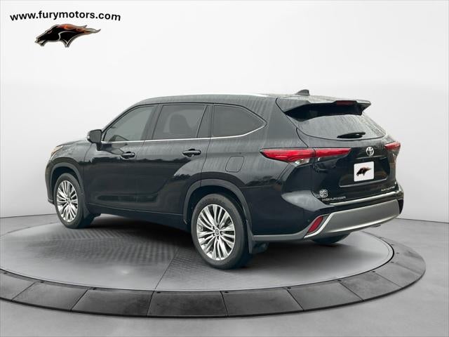 2023 Toyota Highlander Platinum