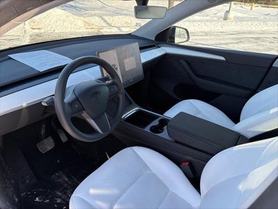 2024 Tesla Model Y Long Range Dual Motor All-Wheel Drive