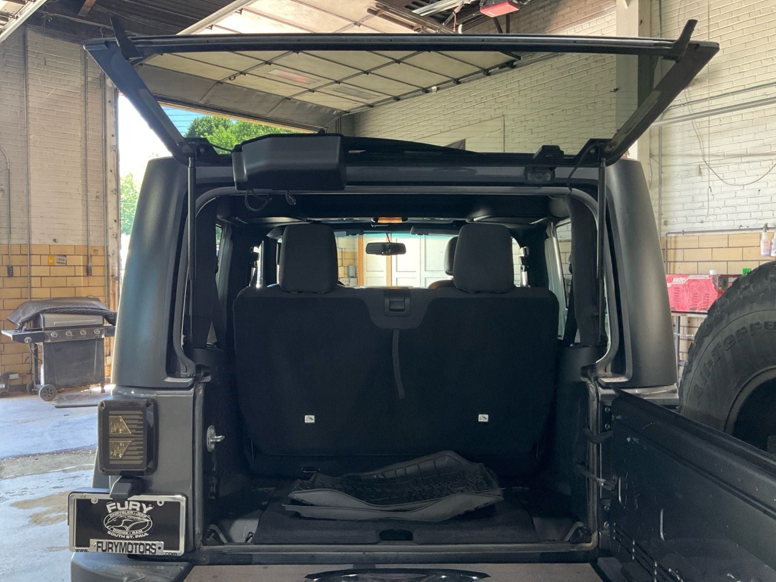 2016 Jeep Wrangler Sport