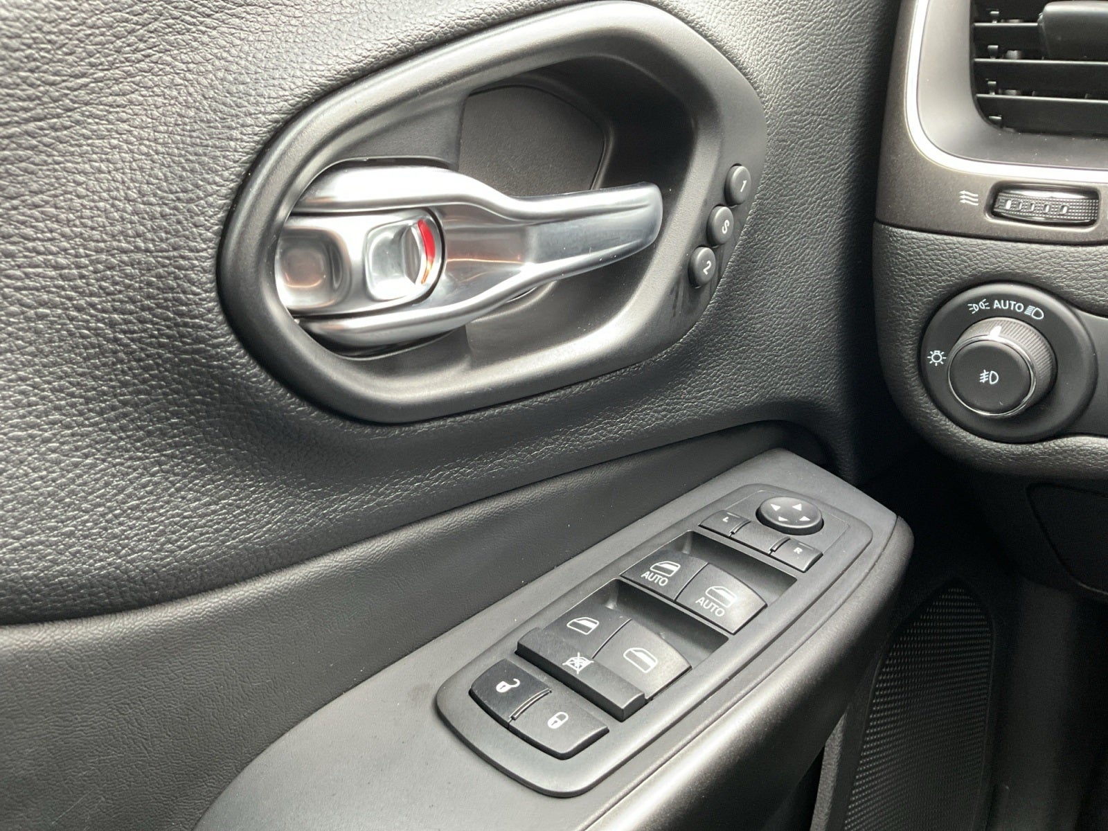 2021 Jeep Cherokee Trailhawk Elite