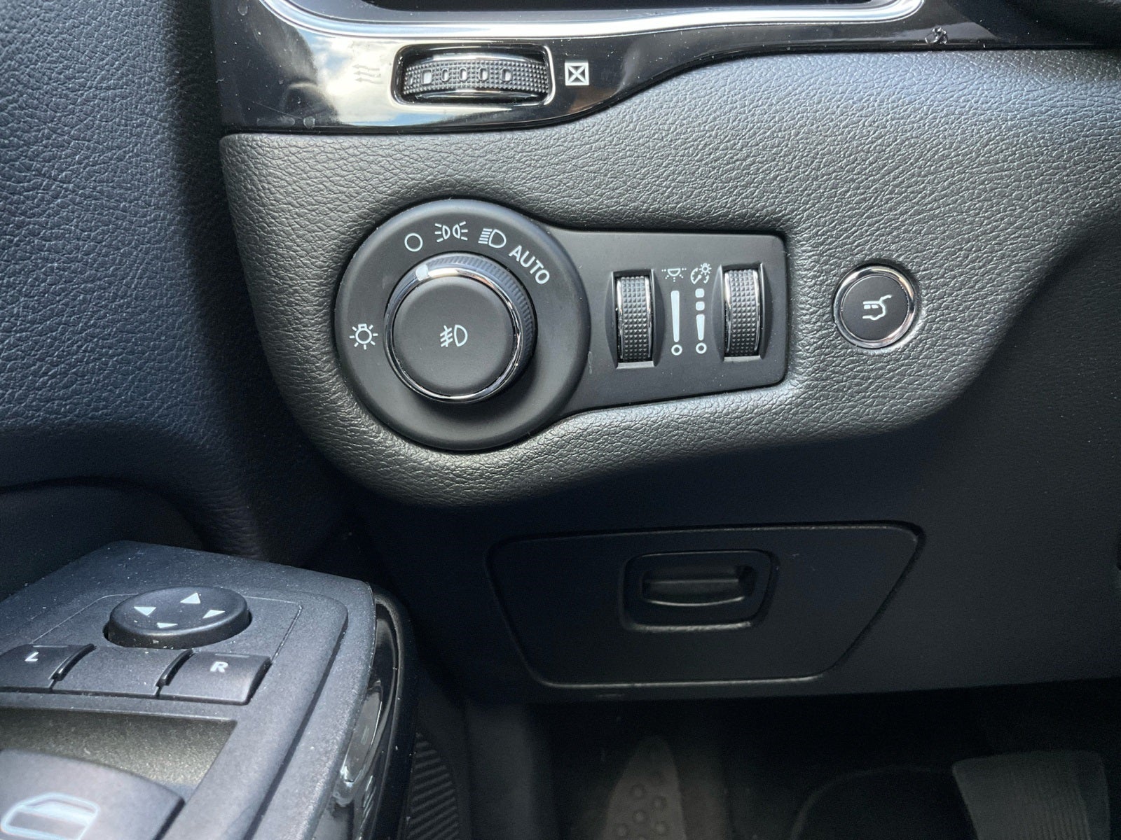 2023 Jeep Cherokee Altitude Lux 4x4