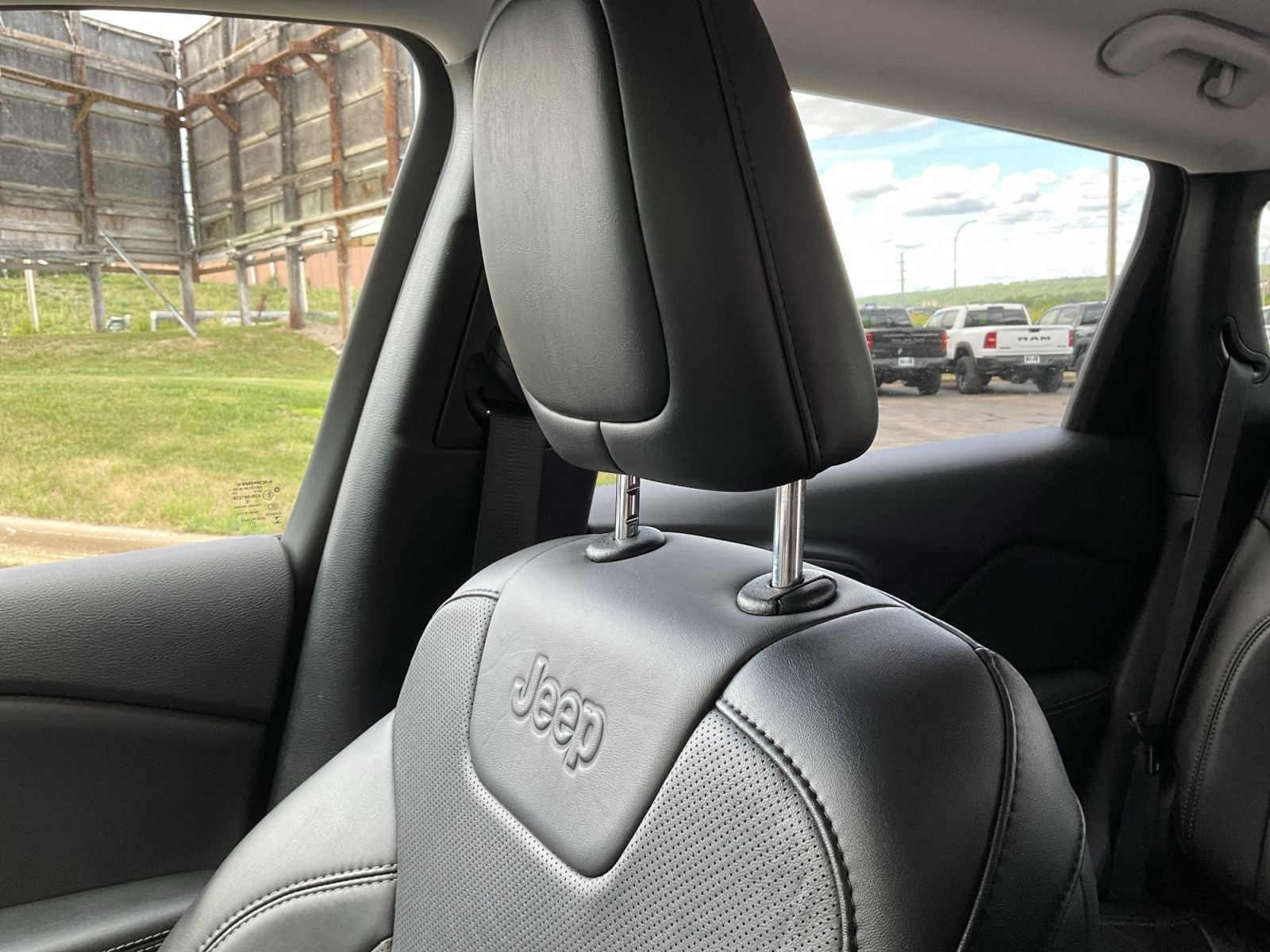 2023 Jeep Cherokee Altitude Lux 4x4