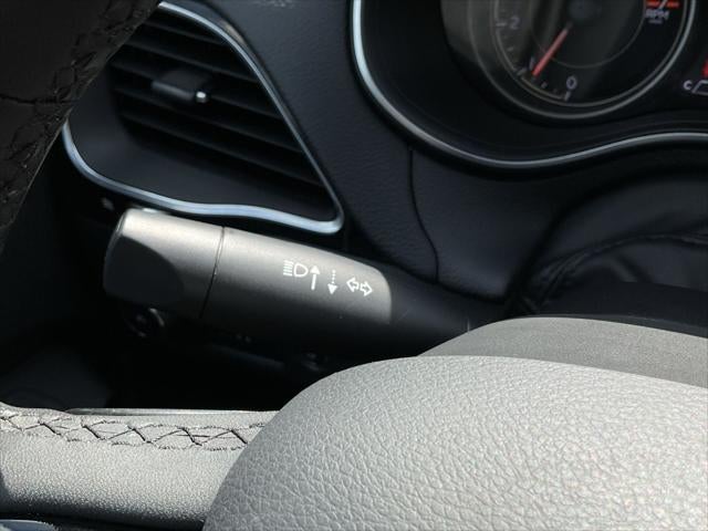 2023 Jeep Cherokee Altitude Lux 4x4