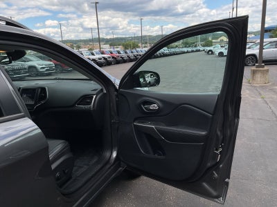 2022 Jeep Cherokee Latitude Lux