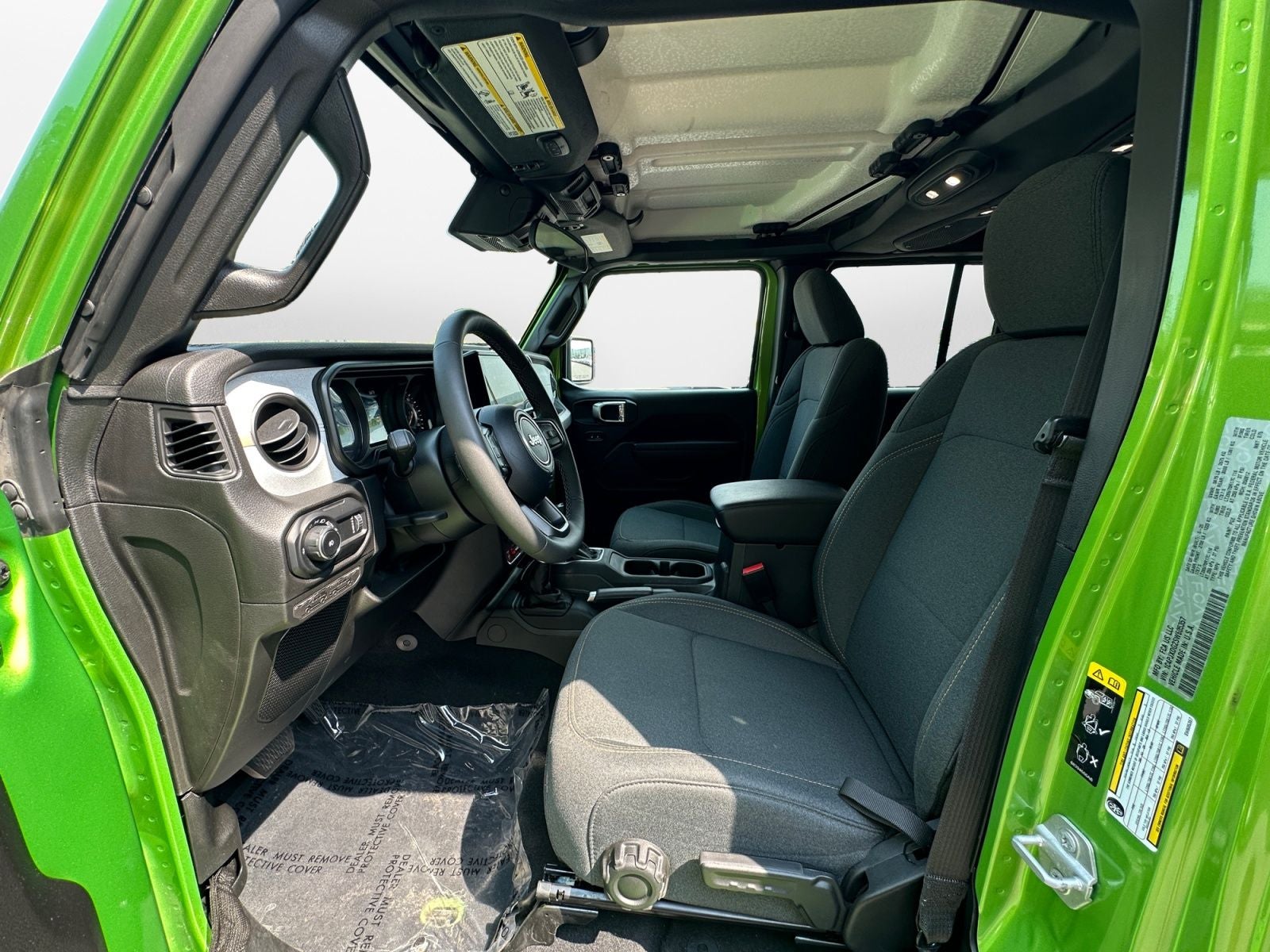 2025 Jeep Wrangler 4-Door Willys 4x4