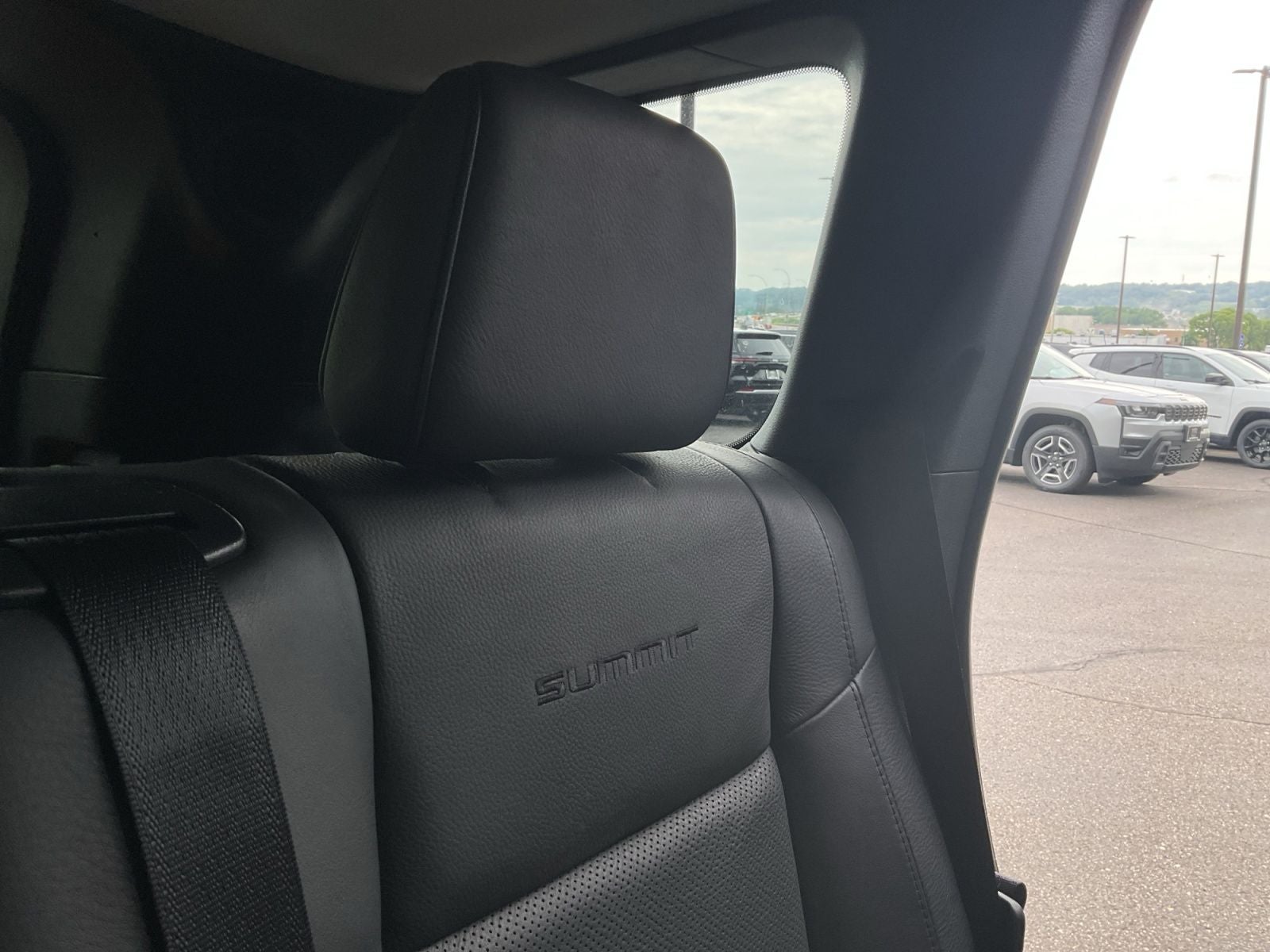 2017 Jeep Grand Cherokee Summit