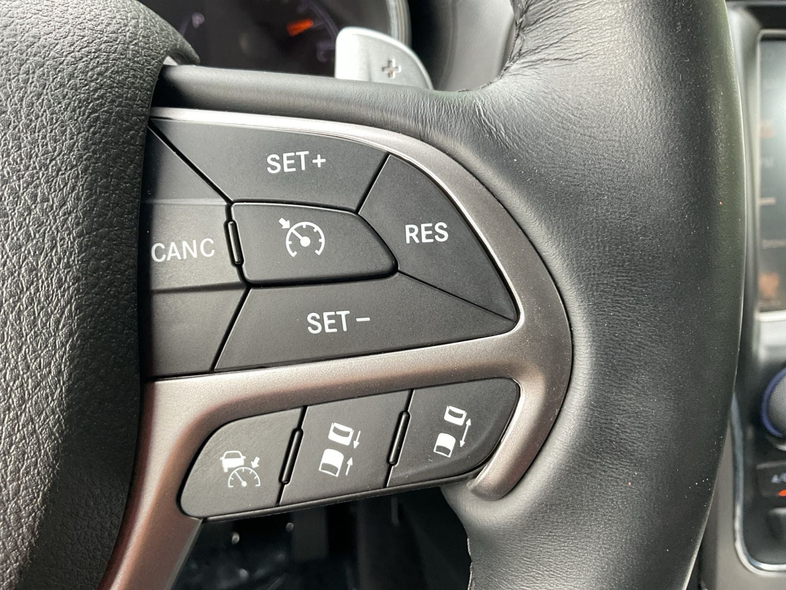 2017 Jeep Grand Cherokee Summit