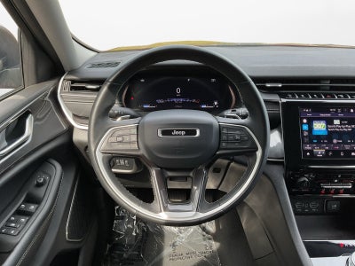 2022 Jeep Grand Cherokee Laredo 4x4