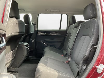 2022 Jeep Grand Cherokee Laredo 4x4