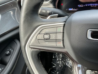 2022 Jeep Grand Cherokee Laredo 4x4