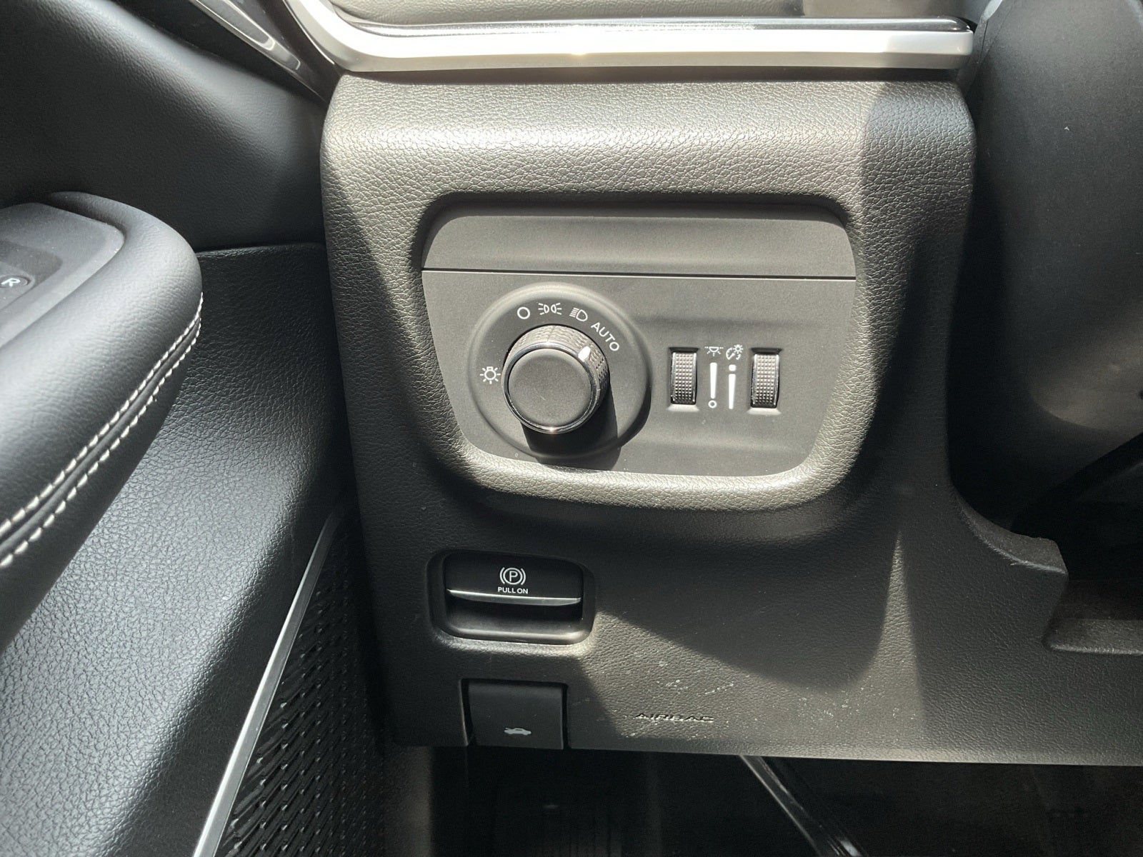 2022 Jeep Grand Cherokee Laredo 4x4